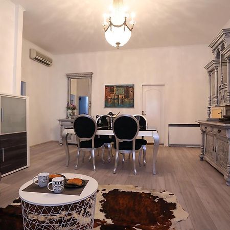 Apartment Papalic Palace Split Exterior photo